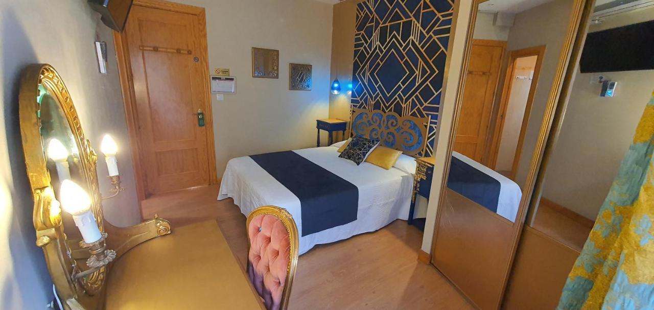 Hosteria Villa De Castro Castro Urdiales Exteriör bild